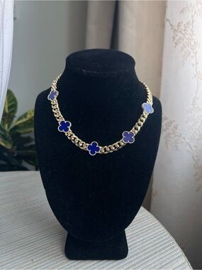 Multi navy Blue Clover Accents curb link necklace (16 inches)